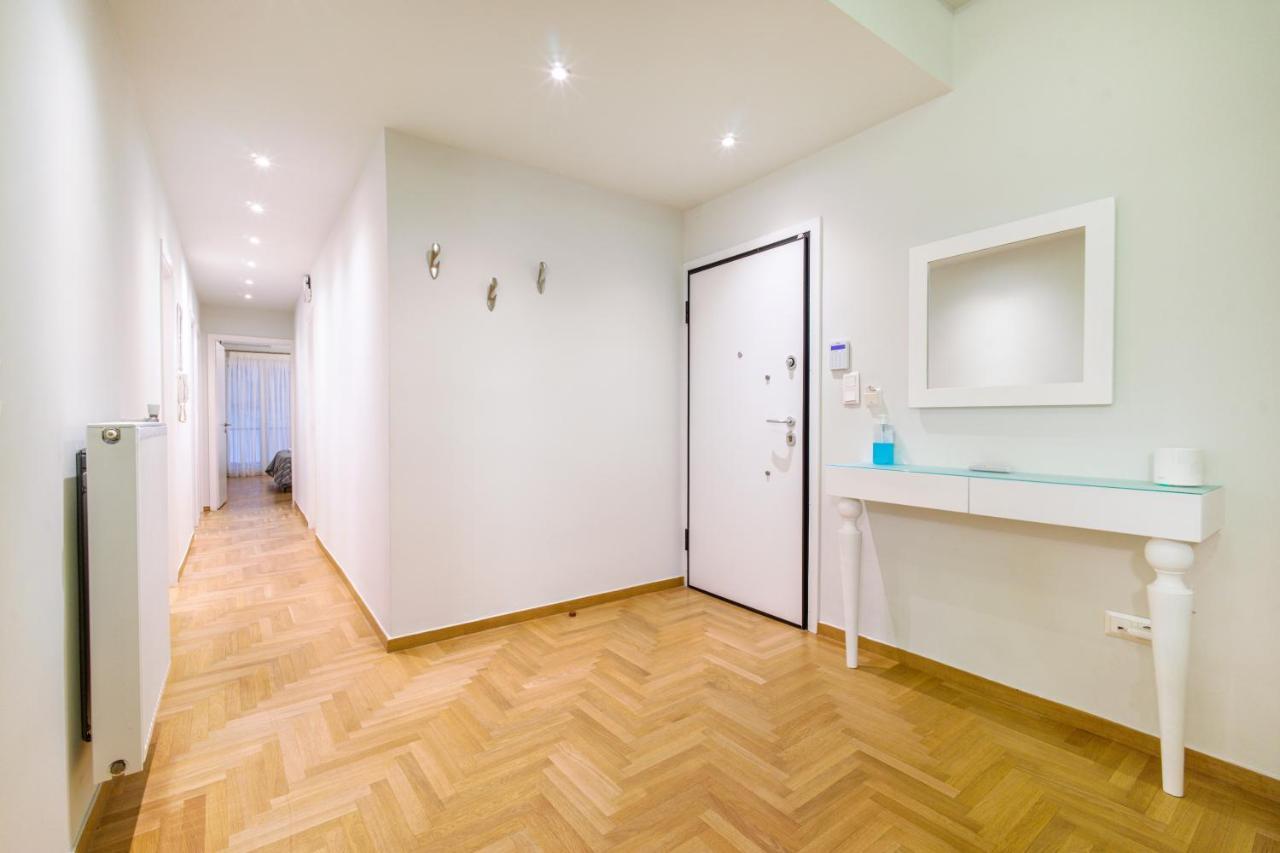 Апартаменты Urban Luxury On A Quiet Street In The Center Of Афины Экстерьер фото